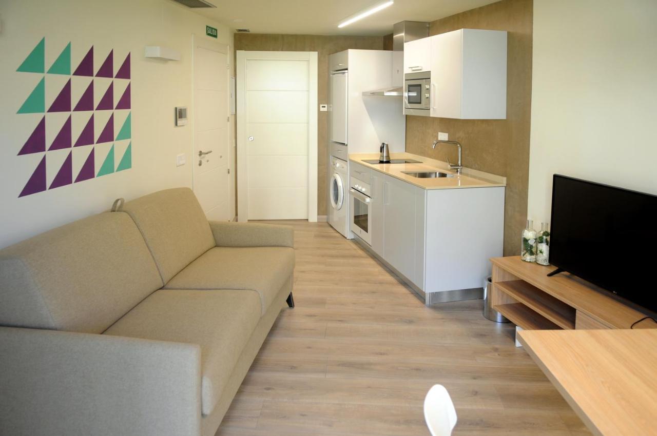 Apartamentos Turisticos Guiana ポンフェラダ エクステリア 写真