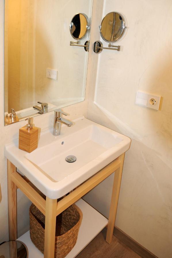 Apartamentos Turisticos Guiana ポンフェラダ エクステリア 写真